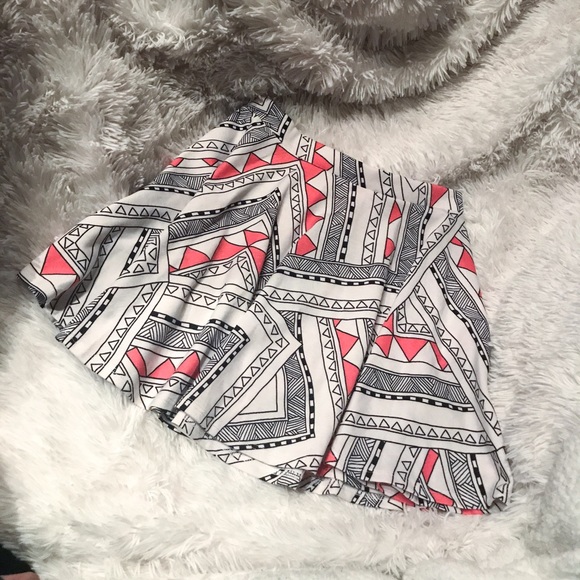 Urban Outfitters Dresses & Skirts - S-M-L Moon Collection "Doodle" Skirt